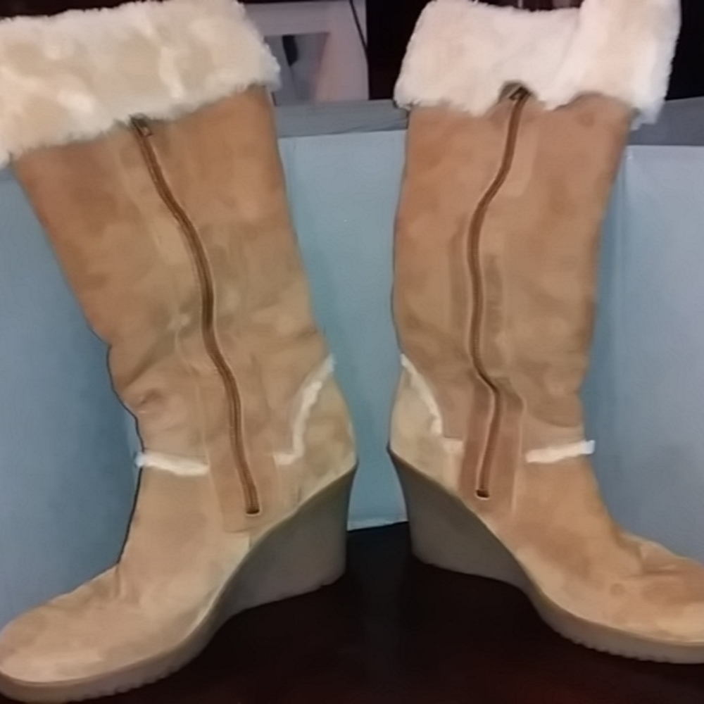 WOMEN'S TALL UGG BOOTS